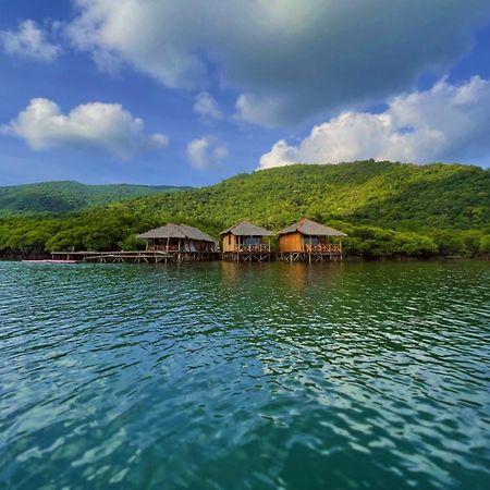 Floating Paradise Karimunjawa Exterior photo