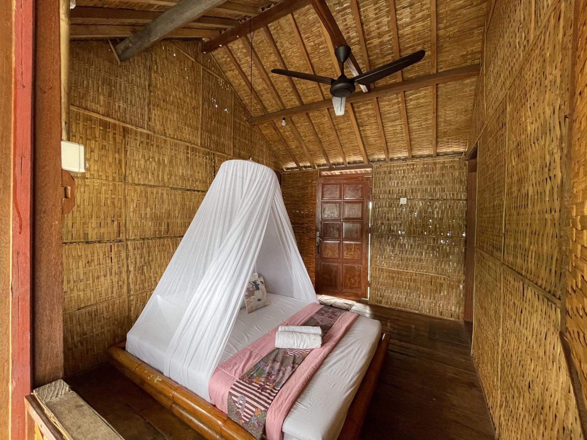 Floating Paradise Karimunjawa Exterior photo