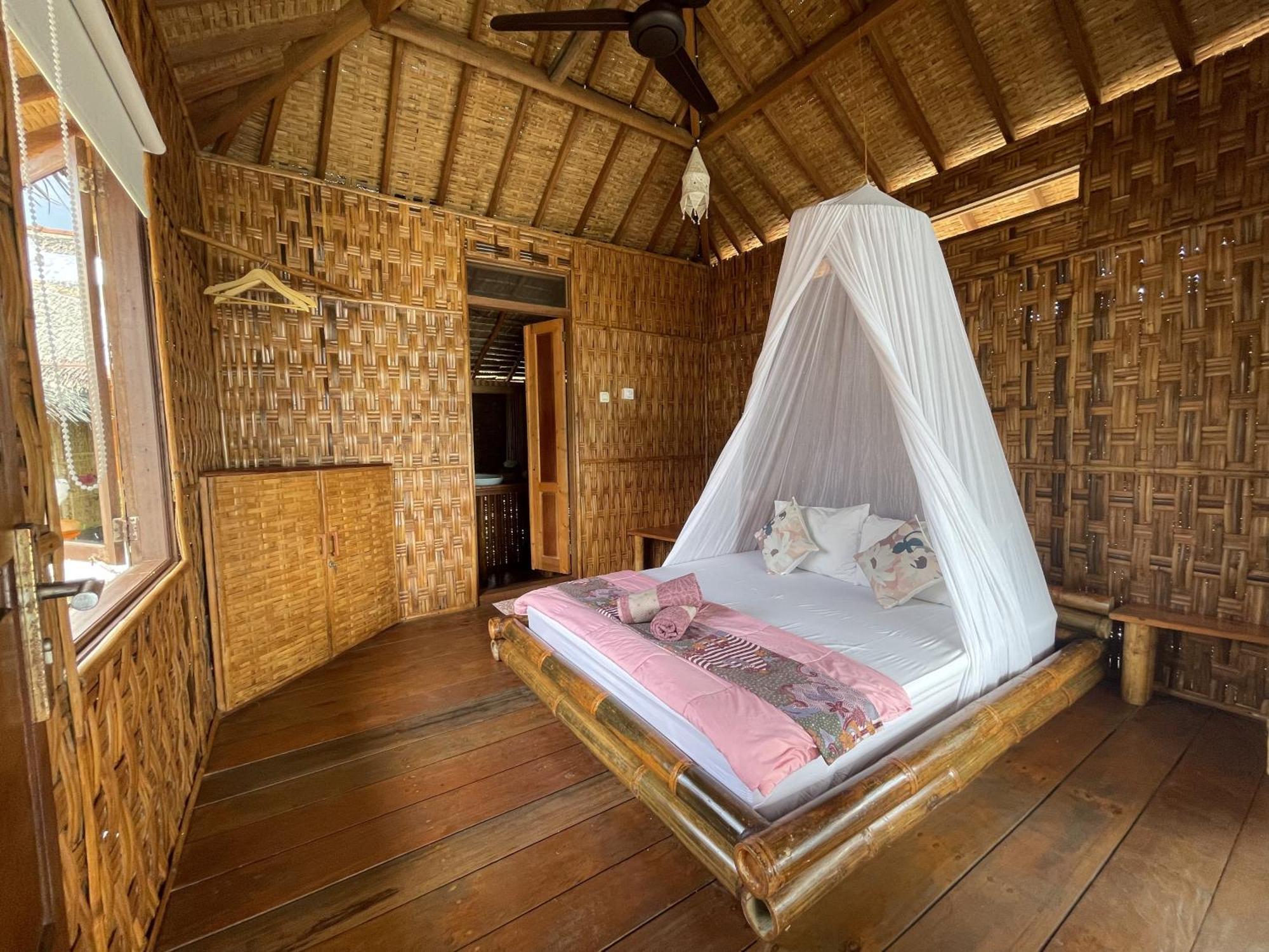 Floating Paradise Karimunjawa Exterior photo